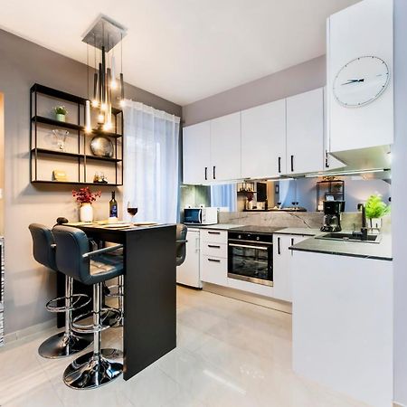 Bella Campagna - Luxury Two Bedroom Apartment 로비니 외부 사진