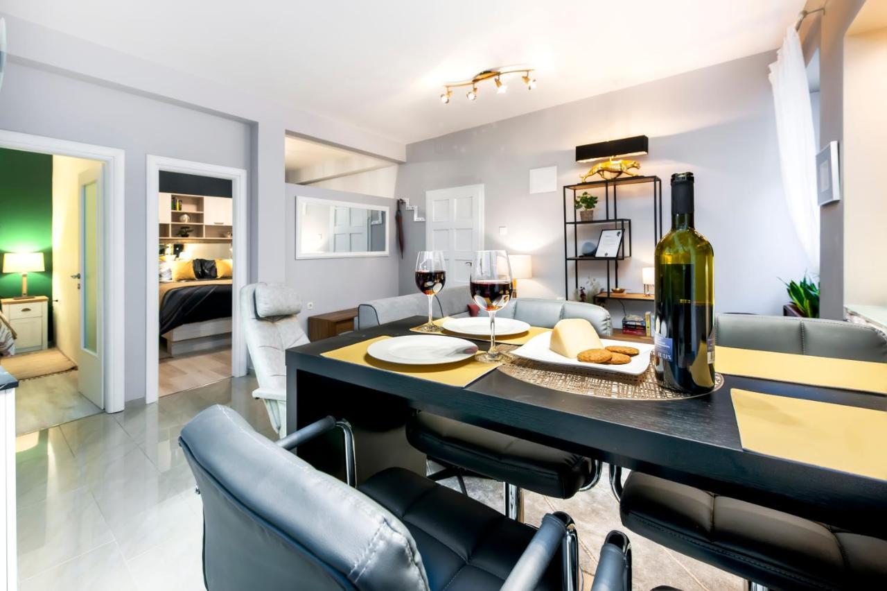 Bella Campagna - Luxury Two Bedroom Apartment 로비니 외부 사진
